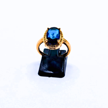 1 Golkd plated Ring For Women  Perfect For Casual & party Wear