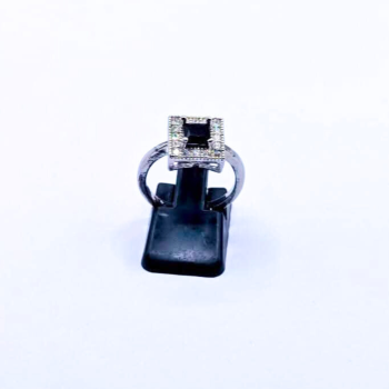 1 Golkd plated Ring For Women  Perfect For Casual & party Wear