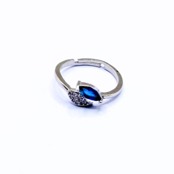 1k Gold plated Ring For Women  Perfect For Casual & party Wear