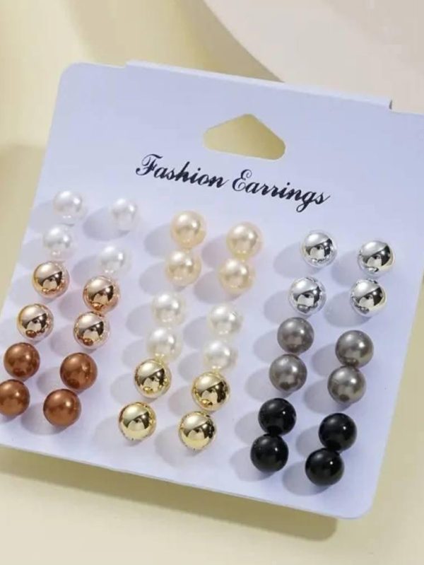 36 piece pearl Stud Earrings